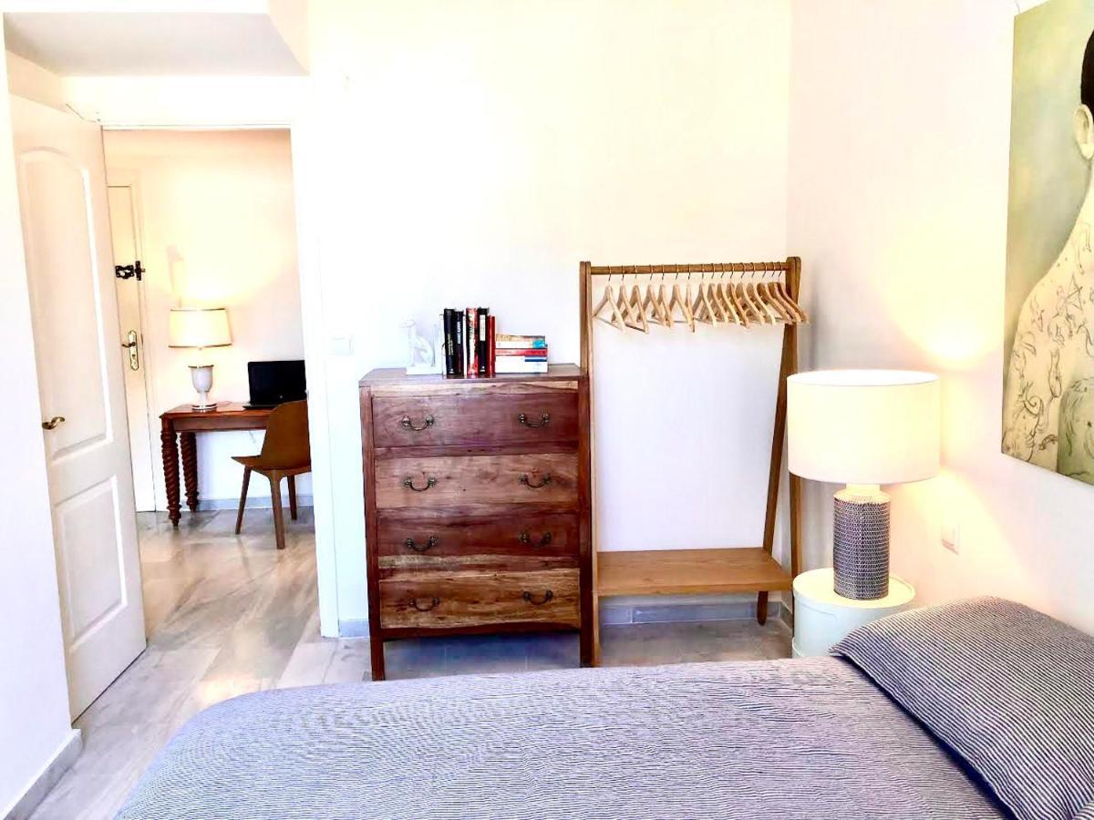 Inspiring Apartment In Carihuela Beach Torremolinos Ngoại thất bức ảnh