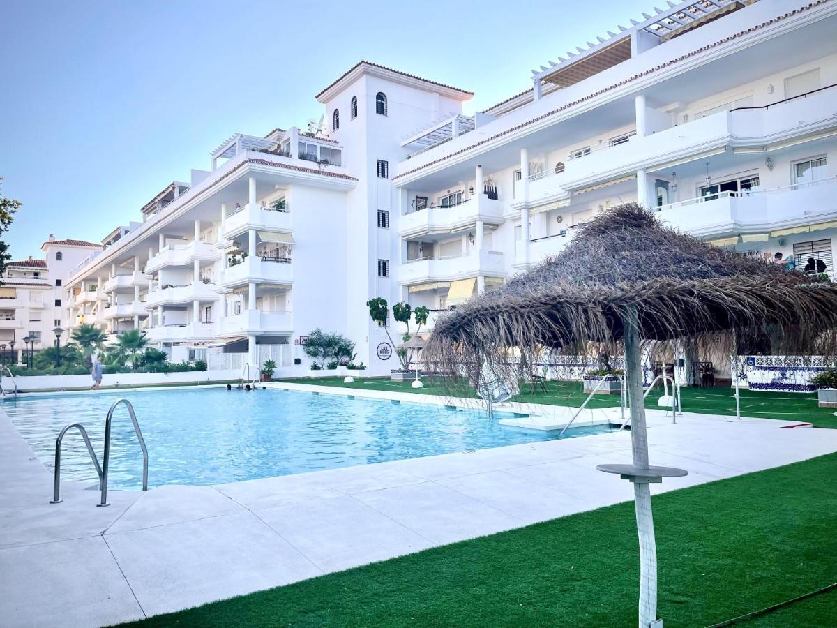 Inspiring Apartment In Carihuela Beach Torremolinos Ngoại thất bức ảnh